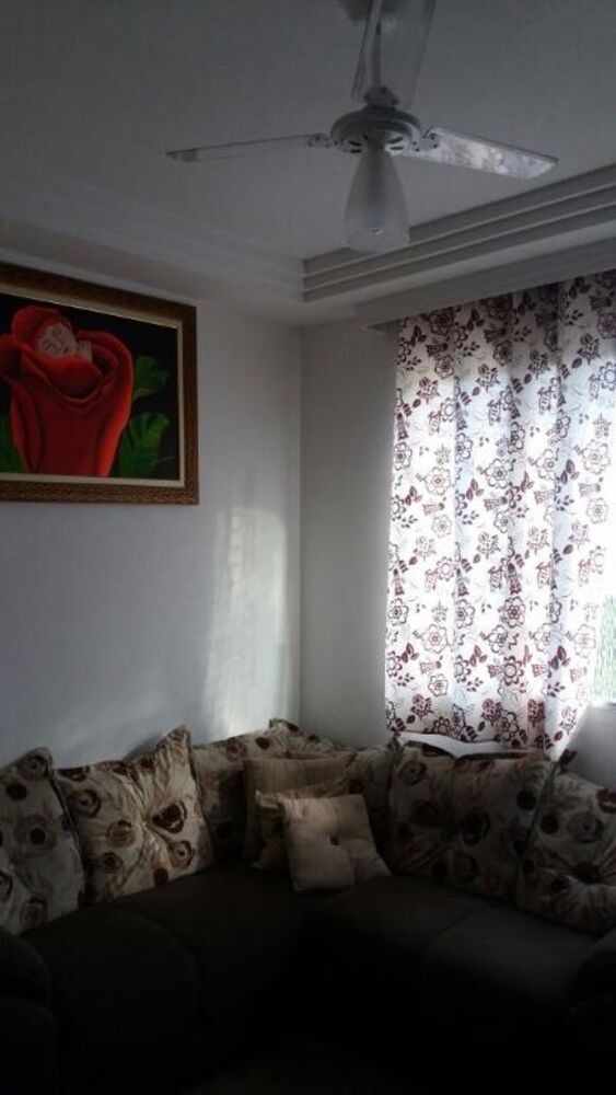 Apartamento à venda com 2 quartos, 70m² - Foto 2