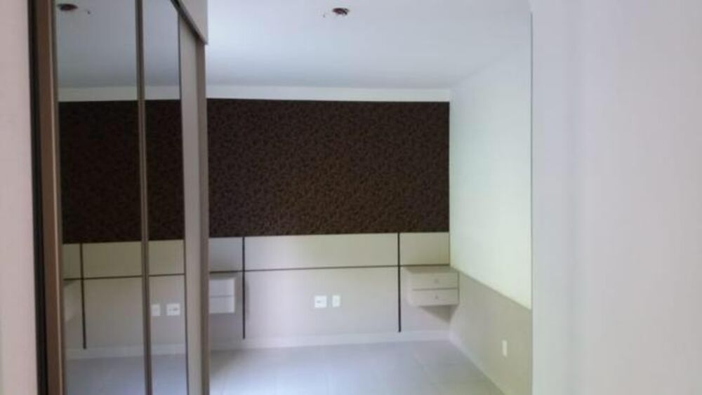 Sobrado à venda com 3 quartos, 150m² - Foto 2