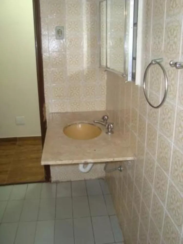 Apartamento à venda com 3 quartos, 140m² - Foto 2