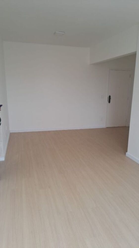 Apartamento à venda com 2 quartos, 112m² - Foto 4