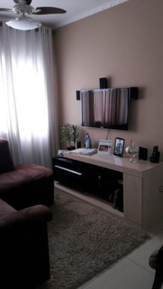 Apartamento à venda com 2 quartos, 70m² - Foto 3