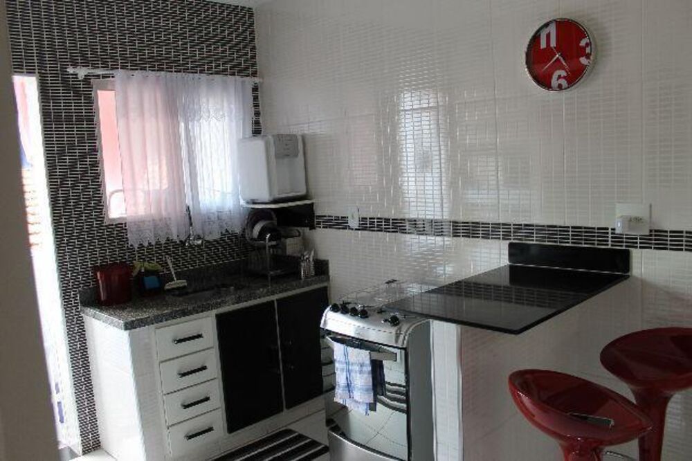 Apartamento à venda com 2 quartos, 75m² - Foto 2