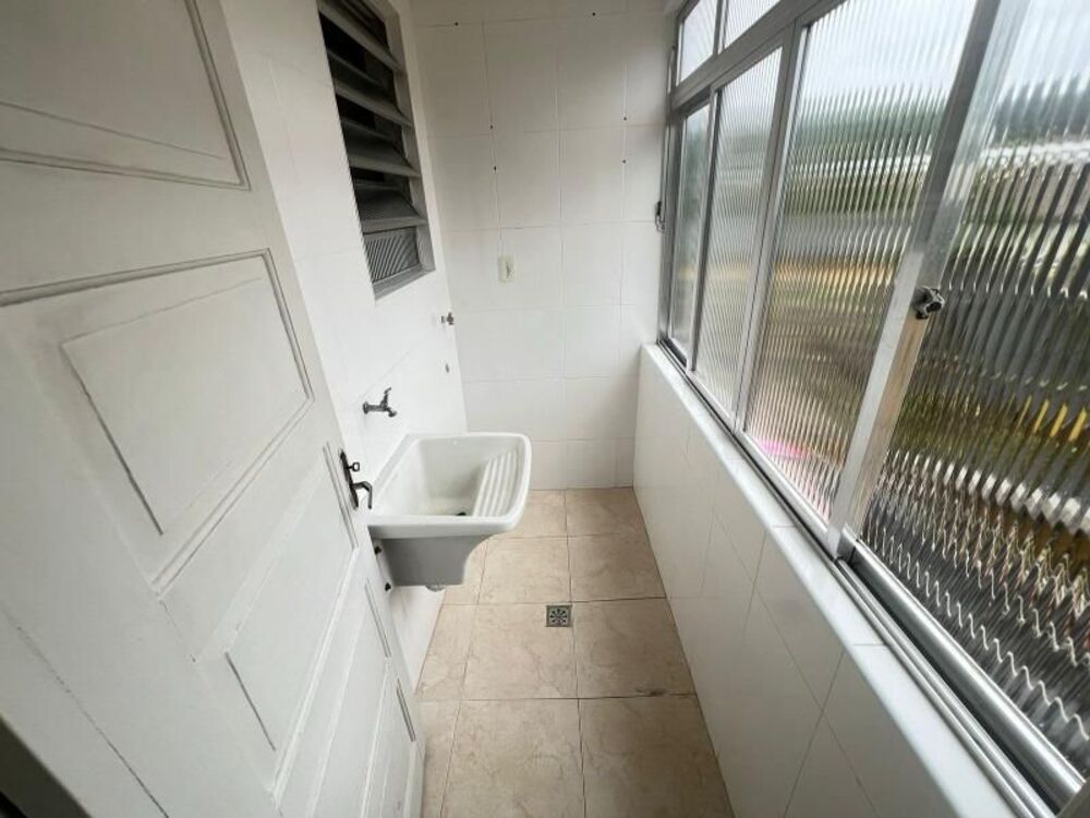 Apartamento à venda com 2 quartos, 65m² - Foto 4