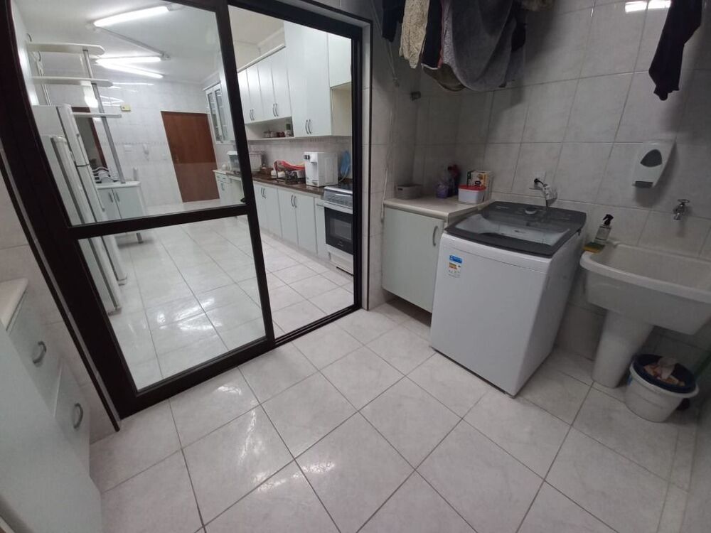 Apartamento à venda com 3 quartos, 138m² - Foto 3