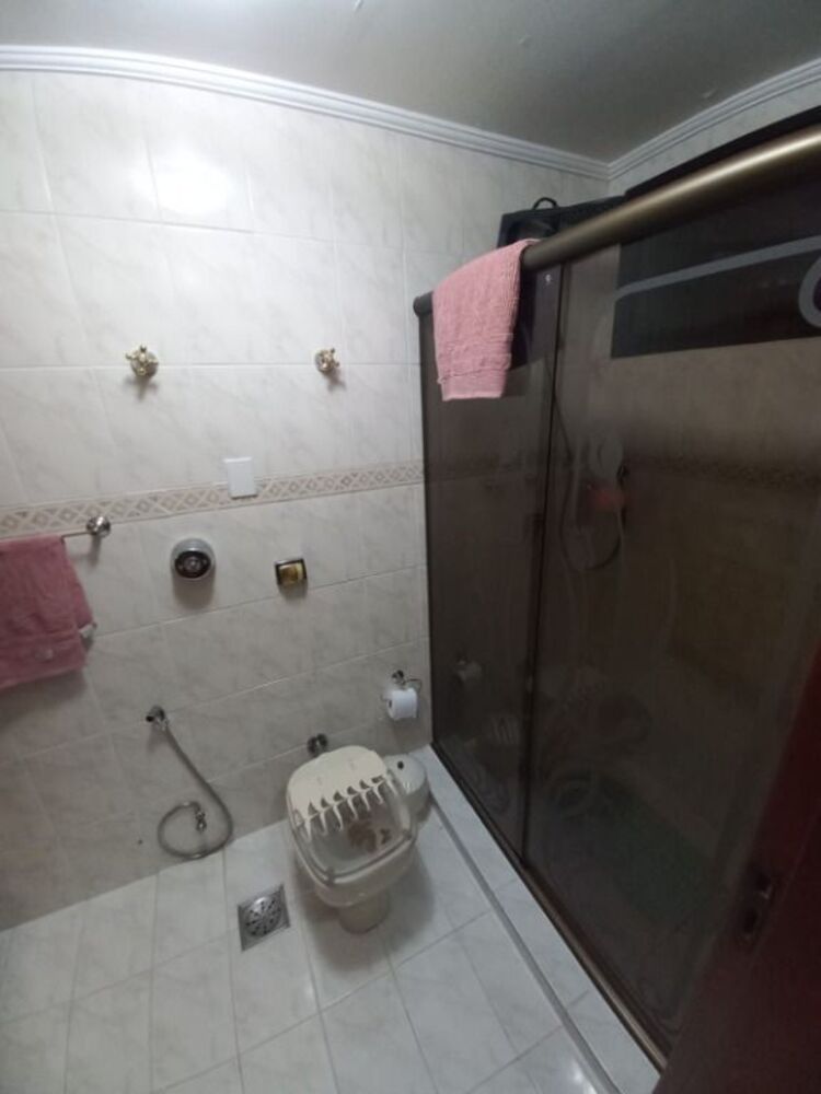 Apartamento à venda com 3 quartos, 138m² - Foto 2