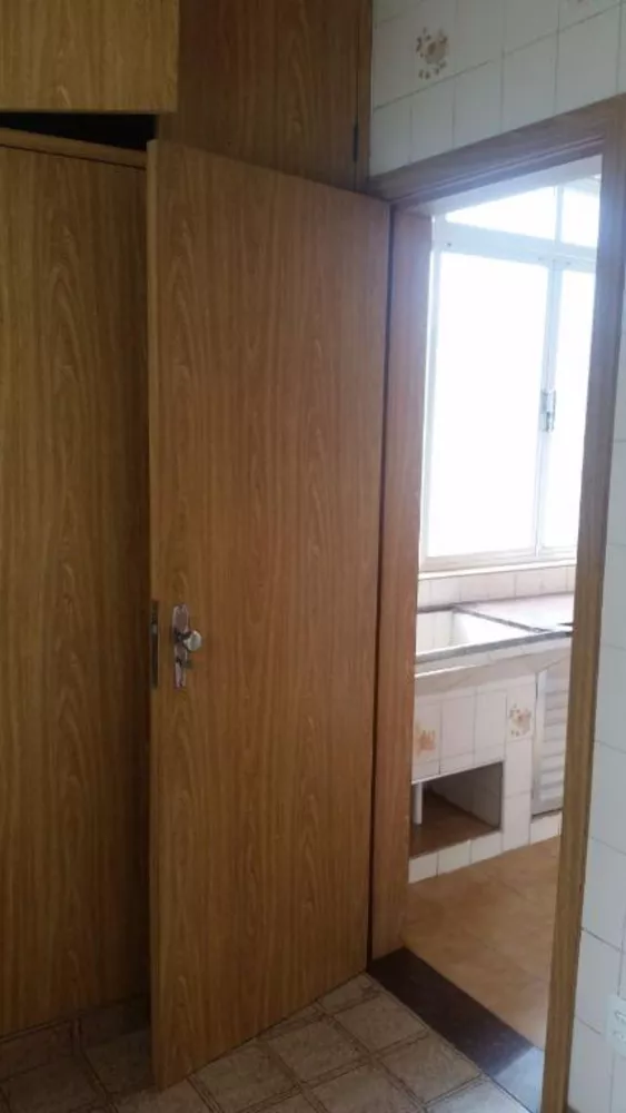 Apartamento à venda com 2 quartos, 125m² - Foto 2