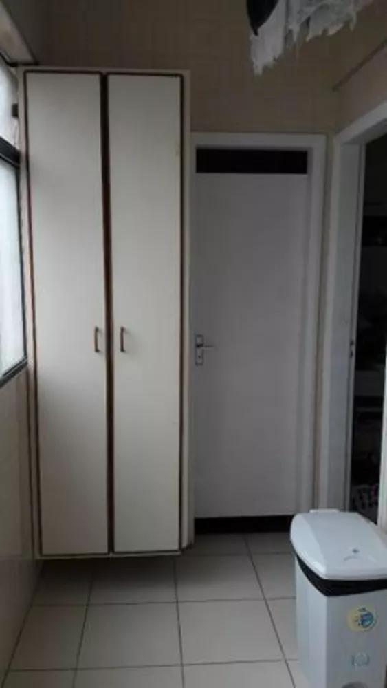 Apartamento à venda com 3 quartos, 140m² - Foto 2