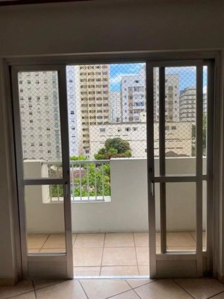 Apartamento à venda com 2 quartos, 81m² - Foto 2