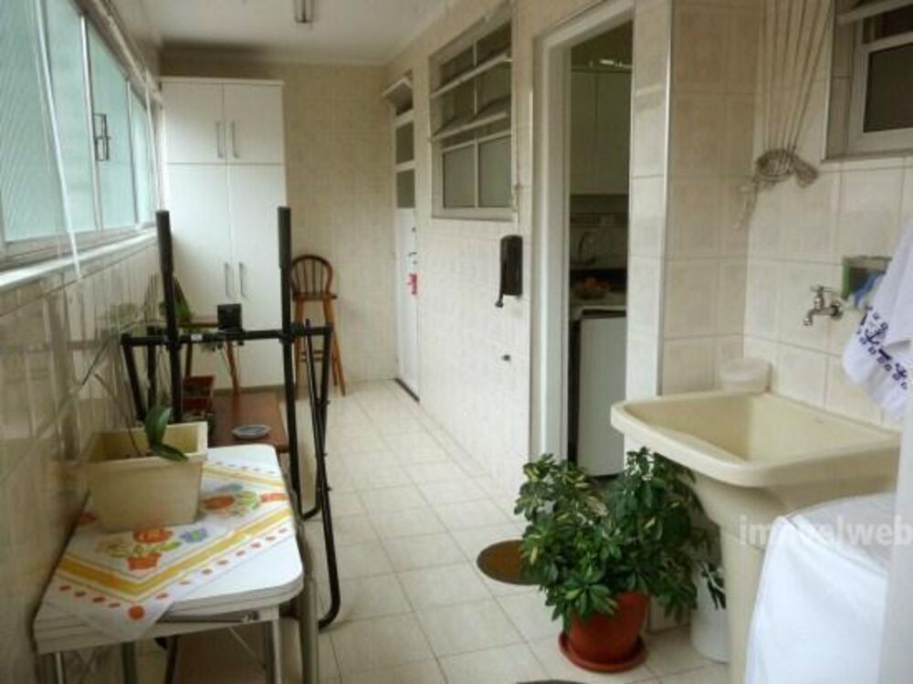 Apartamento à venda com 3 quartos, 128m² - Foto 12