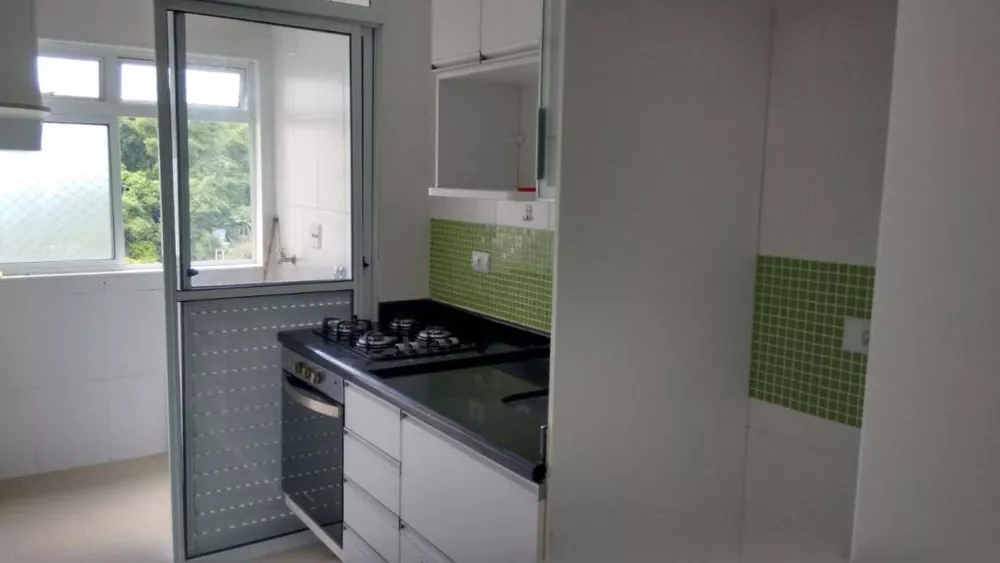 Apartamento à venda com 2 quartos, 65m² - Foto 8