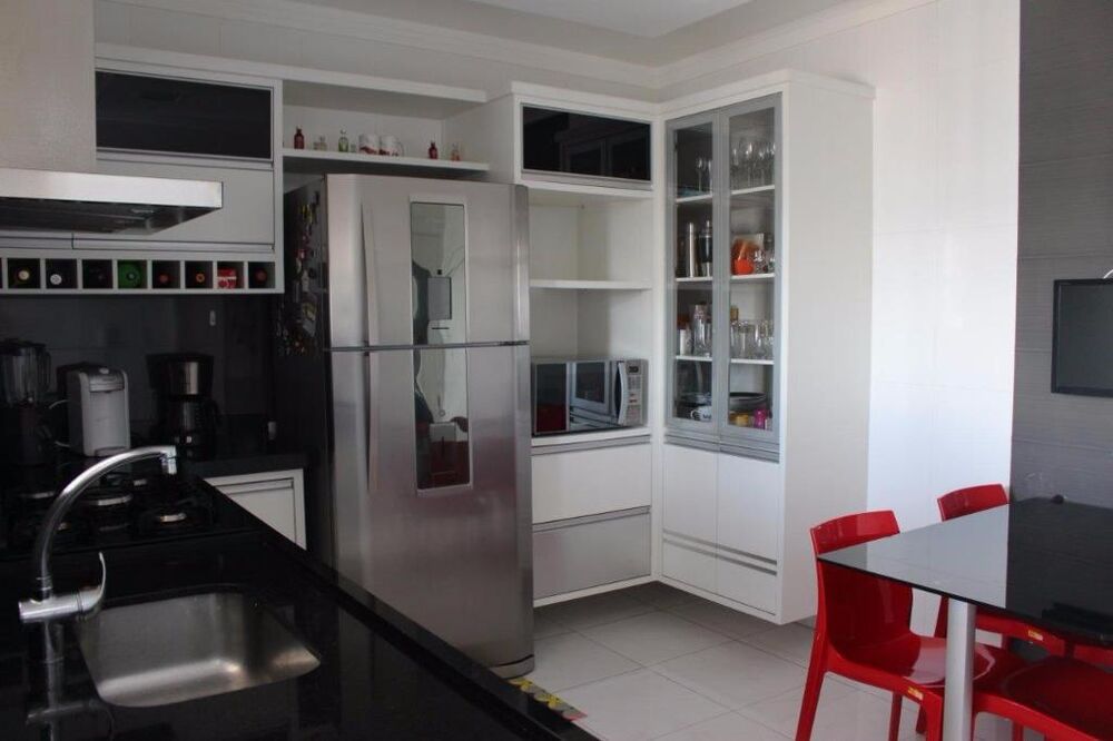 Apartamento à venda com 2 quartos, 75m² - Foto 8