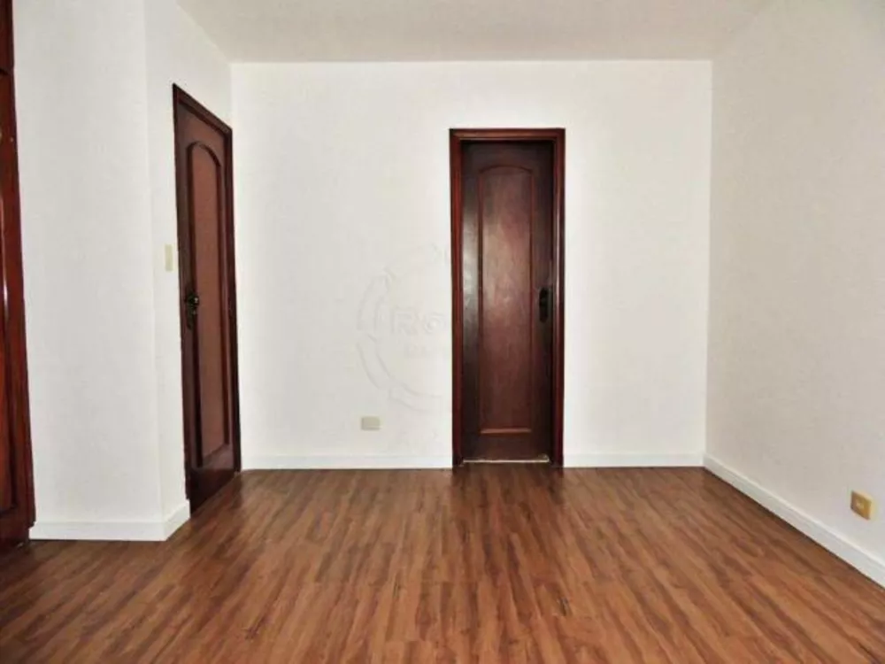 Apartamento à venda com 3 quartos, 228m² - Foto 4