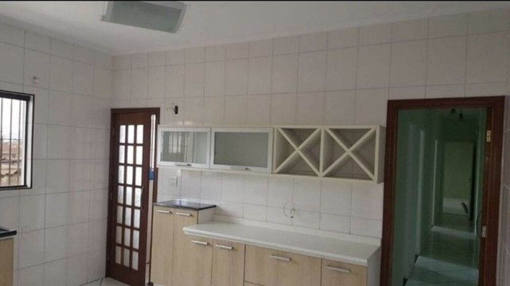 Casa de Condomínio à venda com 3 quartos, 100m² - Foto 2