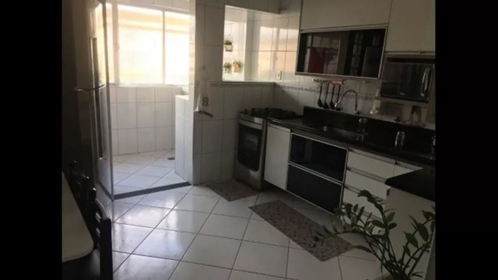 Apartamento à venda com 2 quartos, 97m² - Foto 4