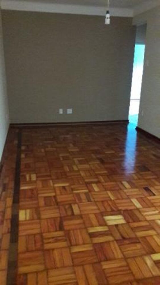 Apartamento à venda com 3 quartos, 93m² - Foto 4