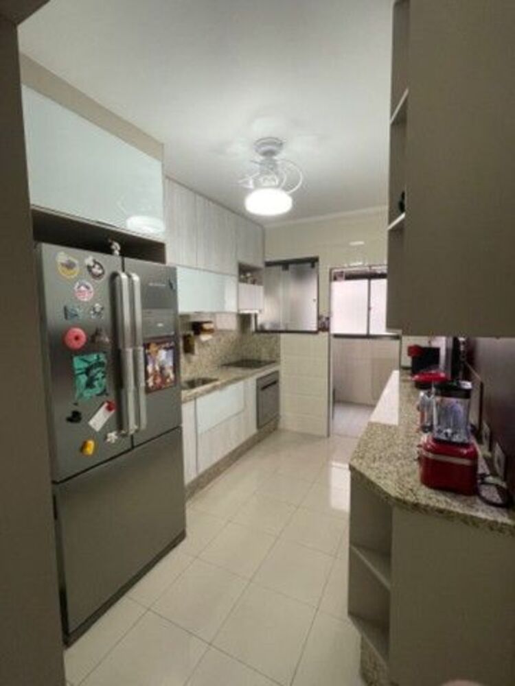 Apartamento à venda com 2 quartos, 77m² - Foto 1
