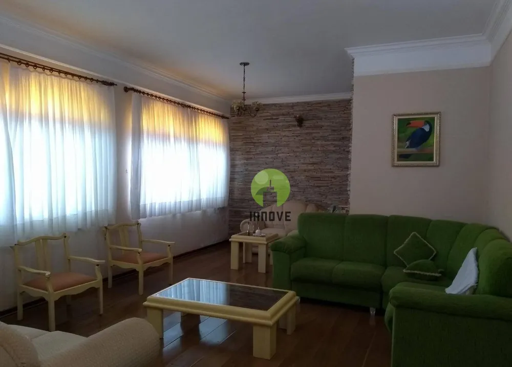 Casa, 3 quartos, 184 m² - Foto 2