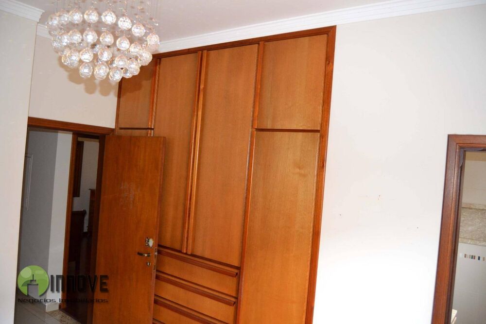 Casa, 3 quartos, 230 m² - Foto 2