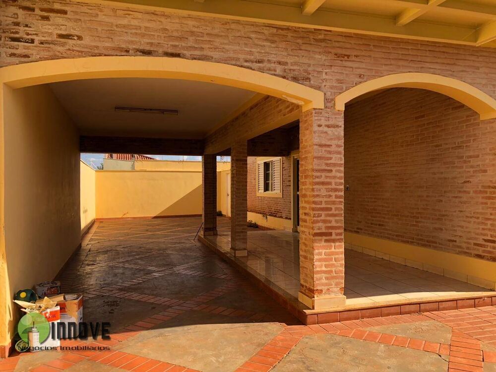 Casa para alugar com 3 quartos, 205m² - Foto 3