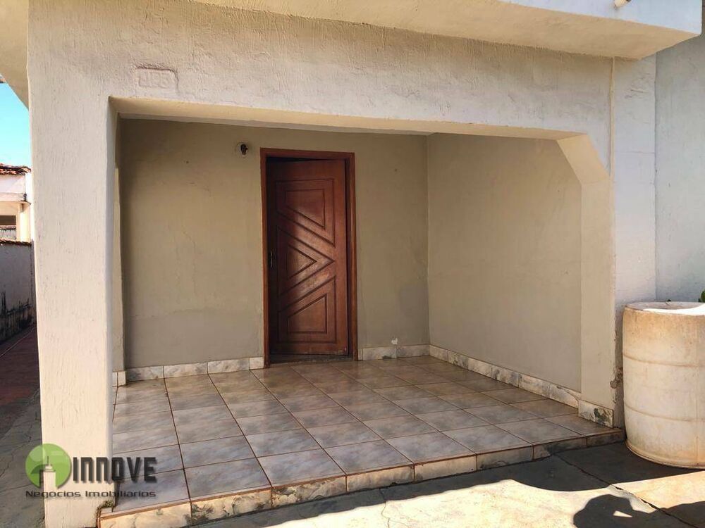 Casa, 2 quartos, 217 m² - Foto 1