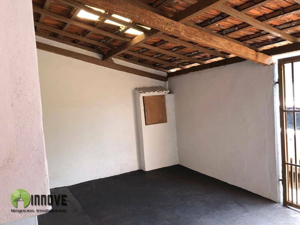 Casa para alugar com 2 quartos, 66m² - Foto 1