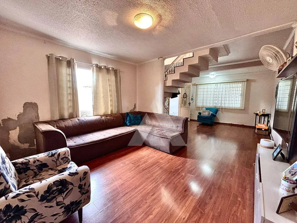 Sobrado, 3 quartos, 263 m² - Foto 1