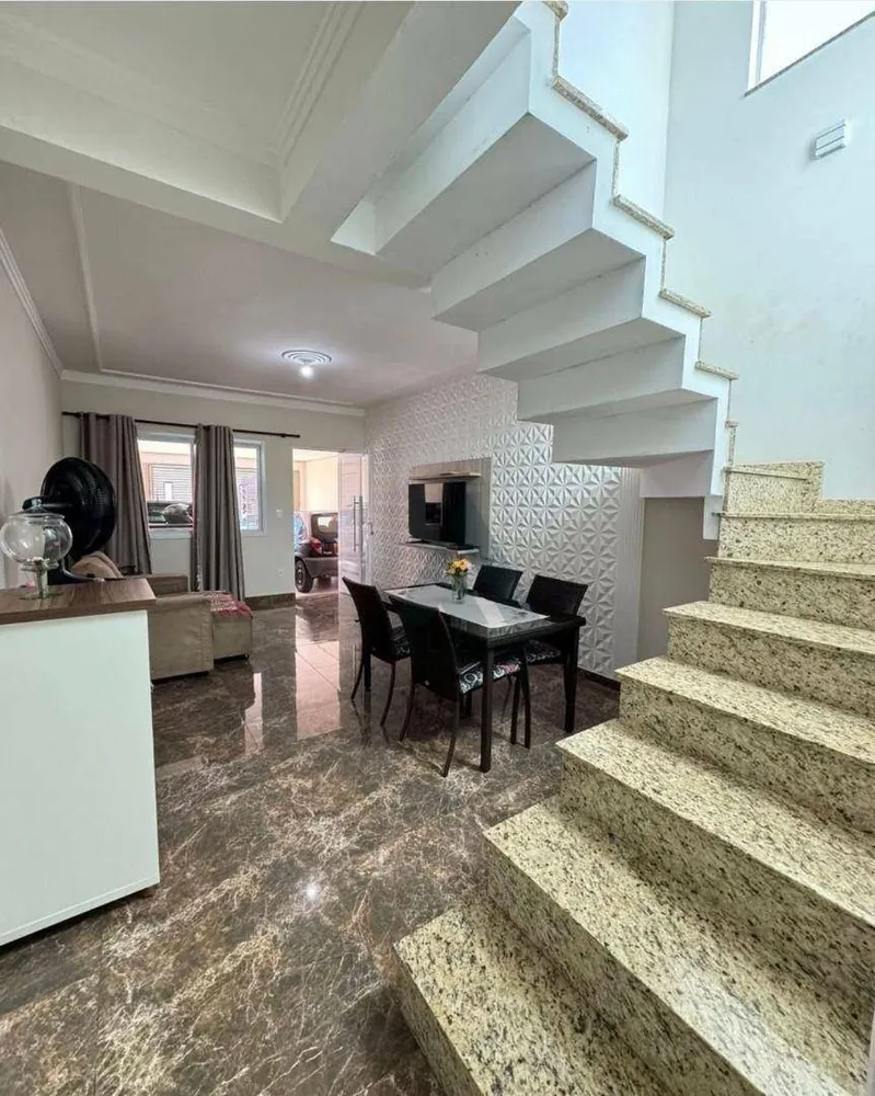 Casa, 3 quartos, 188 m² - Foto 1
