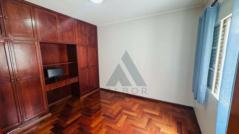 Casa, 3 quartos, 231 m² - Foto 3