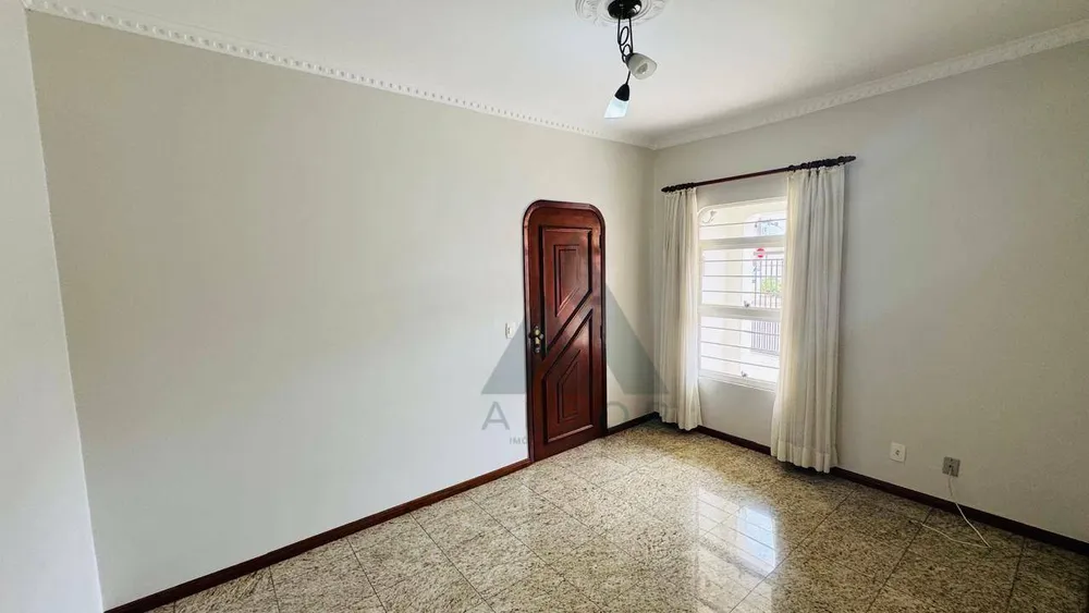 Casa, 3 quartos, 231 m² - Foto 2