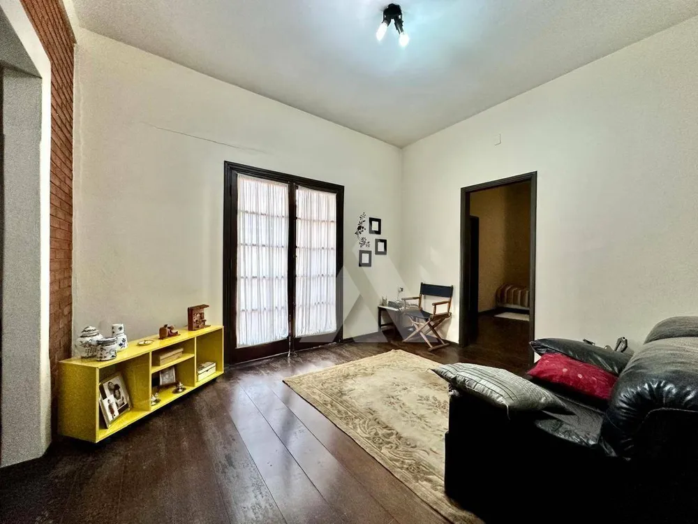 Casa, 3 quartos, 220 m² - Foto 1