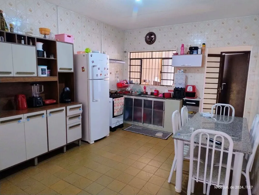Casa, 4 quartos, 164 m² - Foto 2