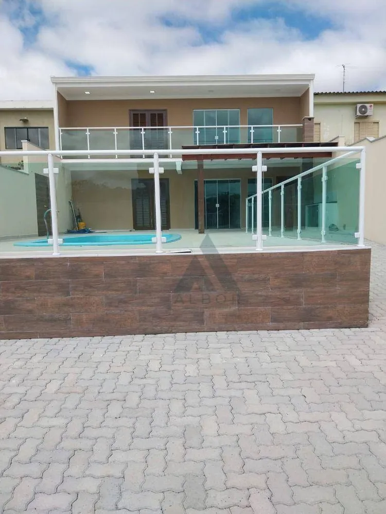 Casa, 3 quartos, 236 m² - Foto 2