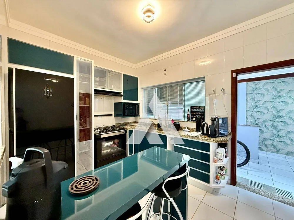 Casa, 3 quartos, 300 m² - Foto 8