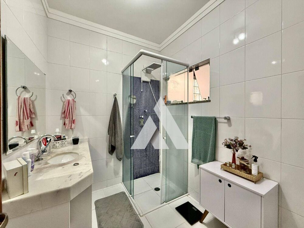 Casa à venda com 3 quartos, 300m² - Foto 16