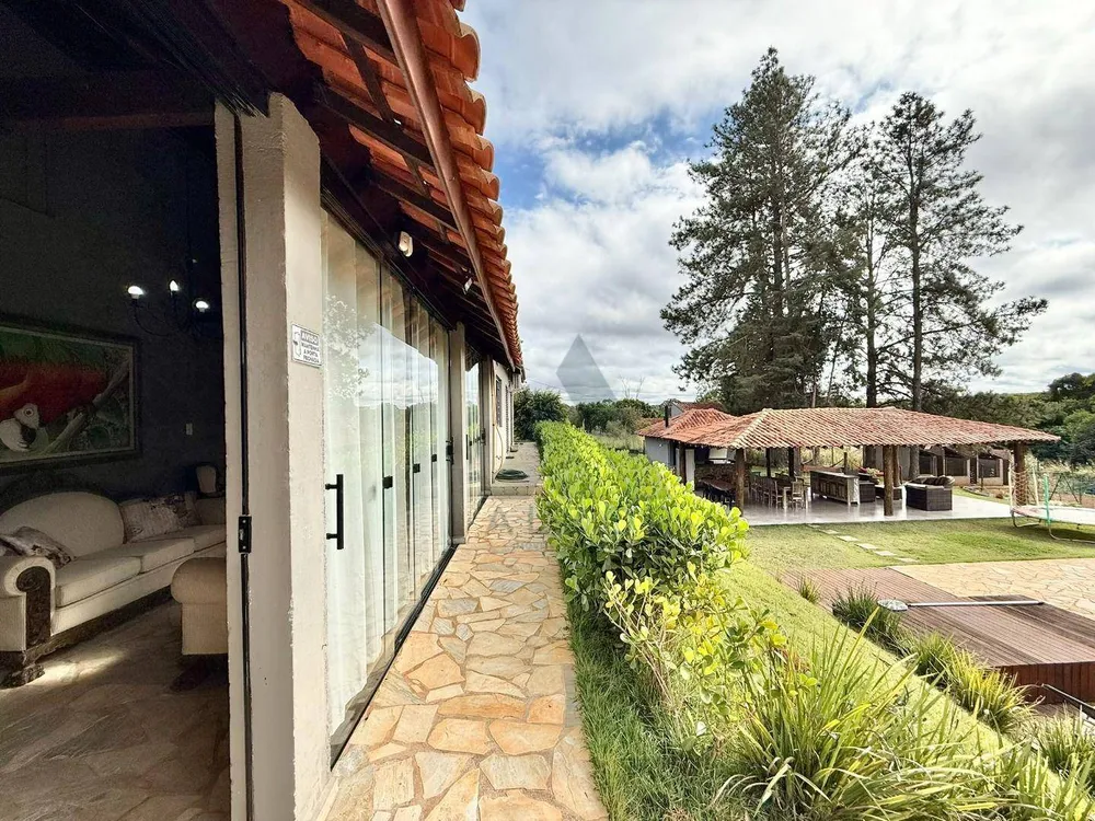 Chácara, 3 quartos, 6000 m² - Foto 1