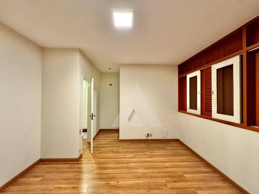 Casa, 3 quartos, 295 m² - Foto 10