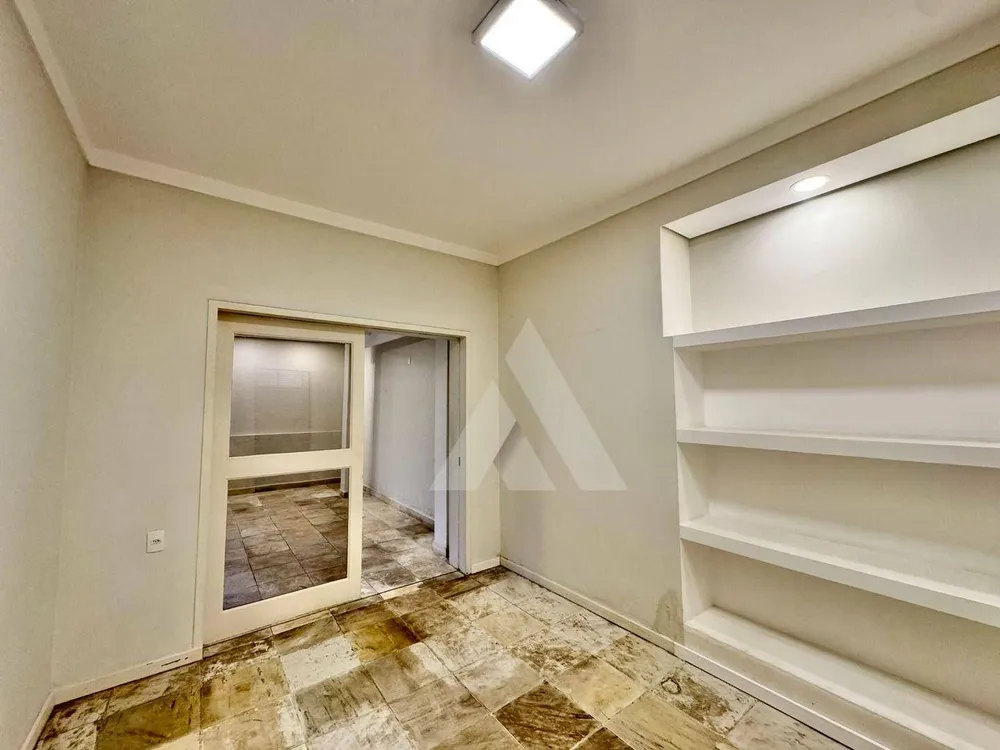 Casa, 3 quartos, 295 m² - Foto 3