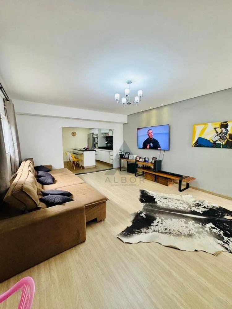 Casa, 3 quartos, 136 m² - Foto 2