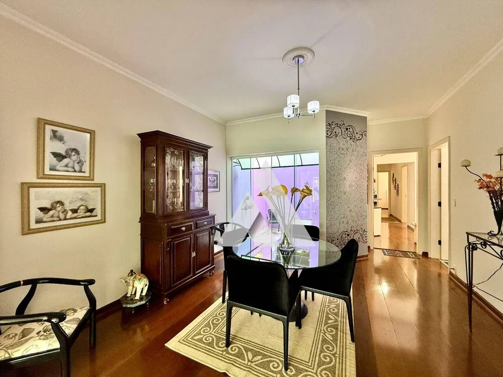 Casa, 3 quartos, 211 m² - Foto 2