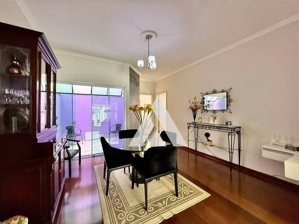 Casa, 3 quartos, 211 m² - Foto 3