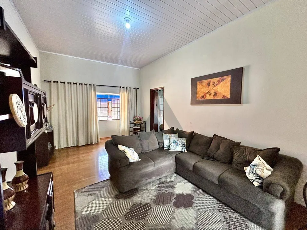 Casa, 3 quartos, 360 m² - Foto 1