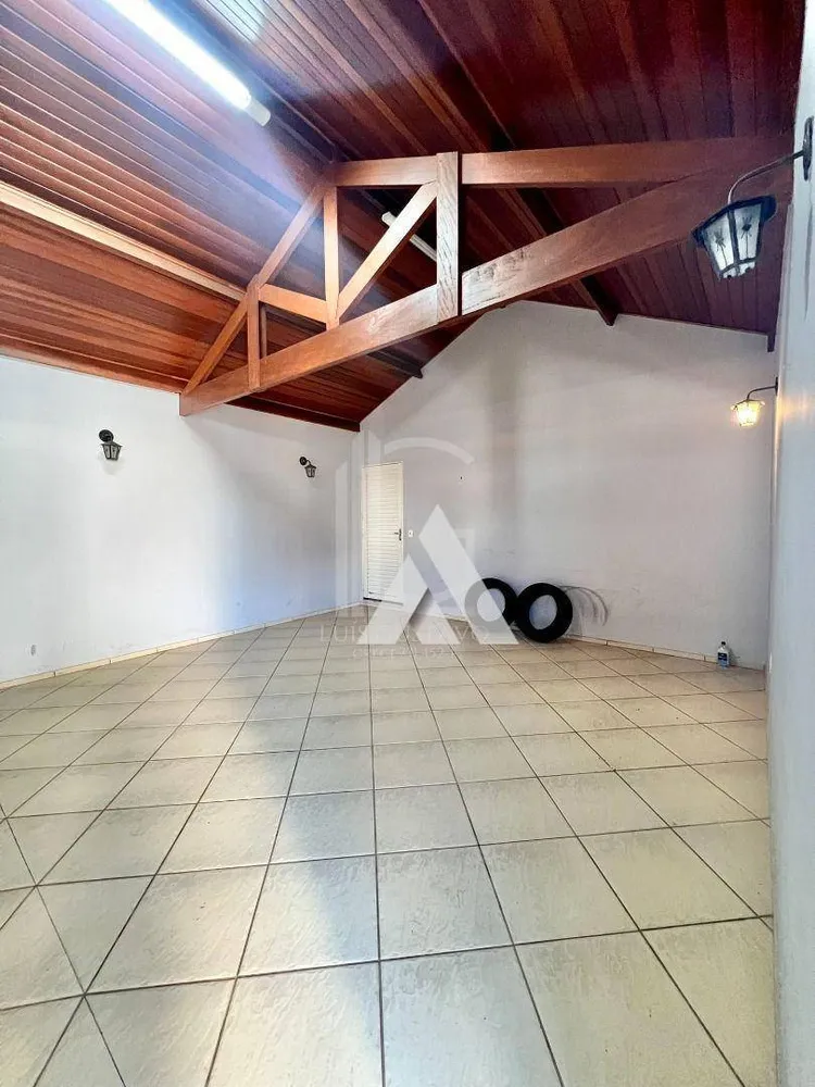 Casa, 3 quartos, 206 m² - Foto 3