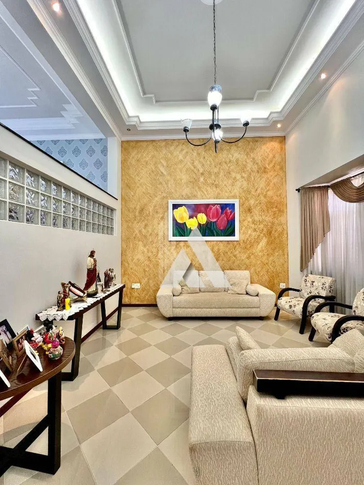 Casa, 3 quartos, 206 m² - Foto 1