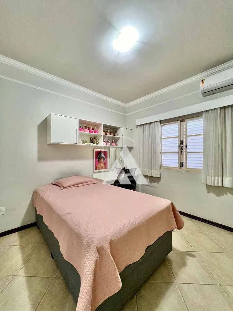Casa, 3 quartos, 206 m² - Foto 7