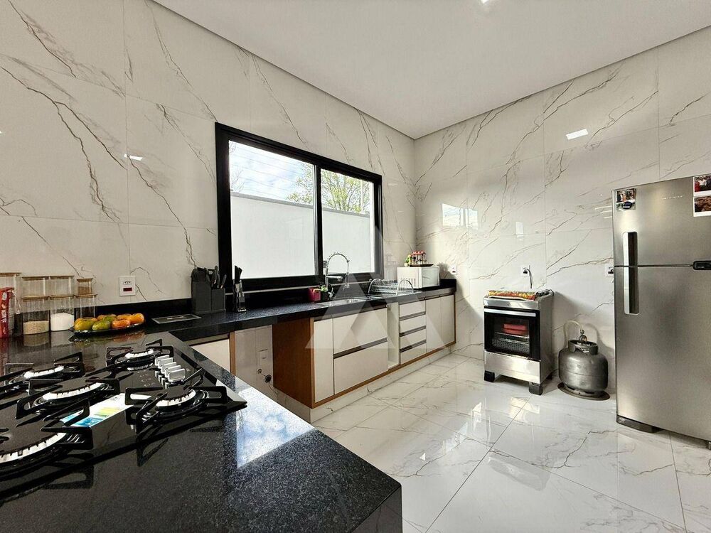 Casa de Condomínio à venda com 3 quartos, 220m² - Foto 29