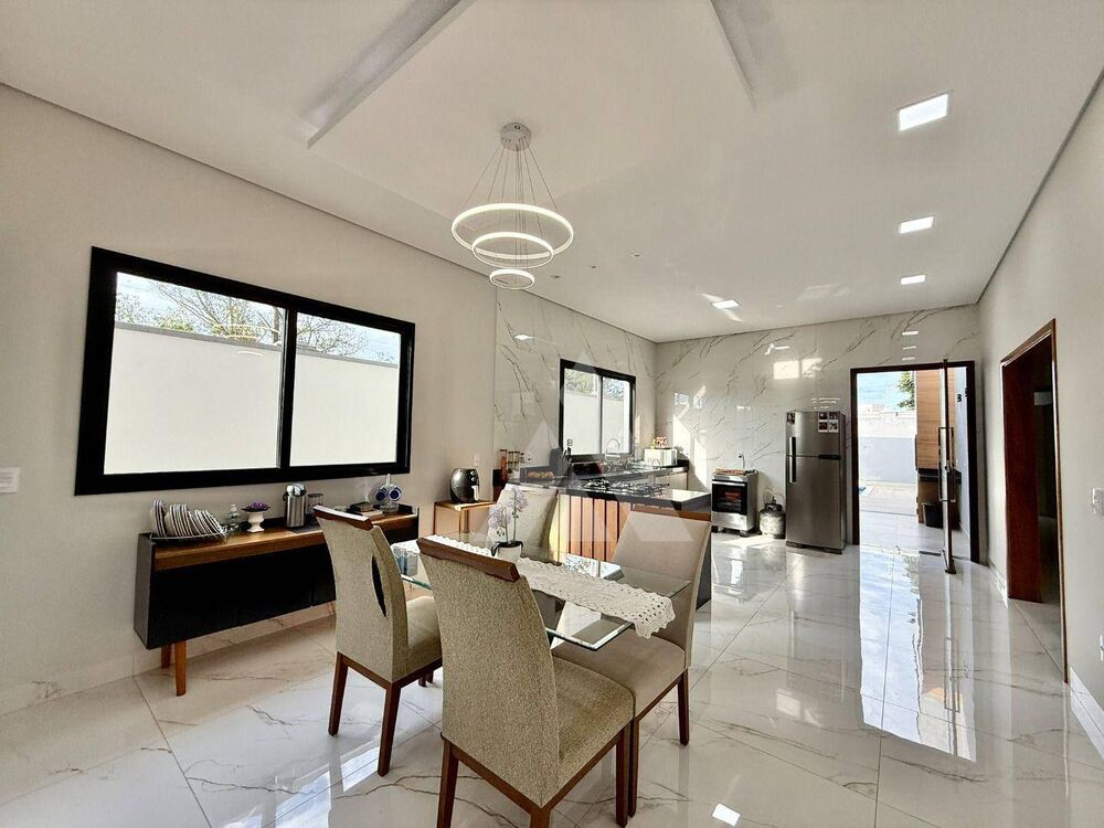 Casa de Condomínio à venda com 3 quartos, 220m² - Foto 1