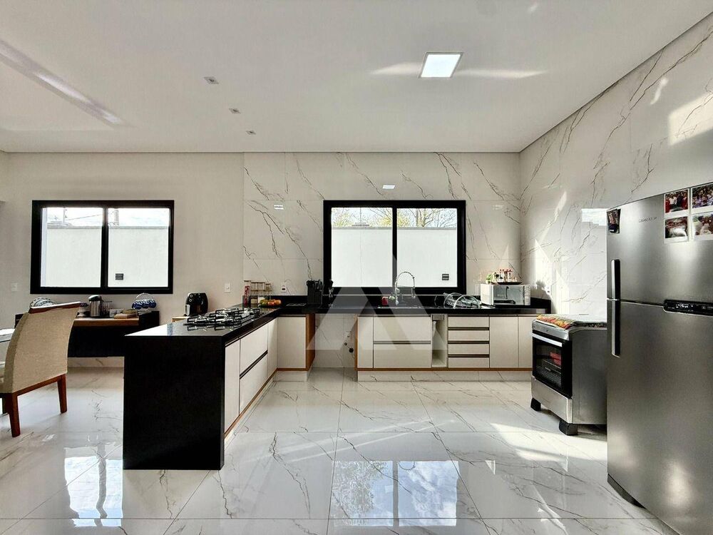Casa de Condomínio à venda com 3 quartos, 220m² - Foto 30
