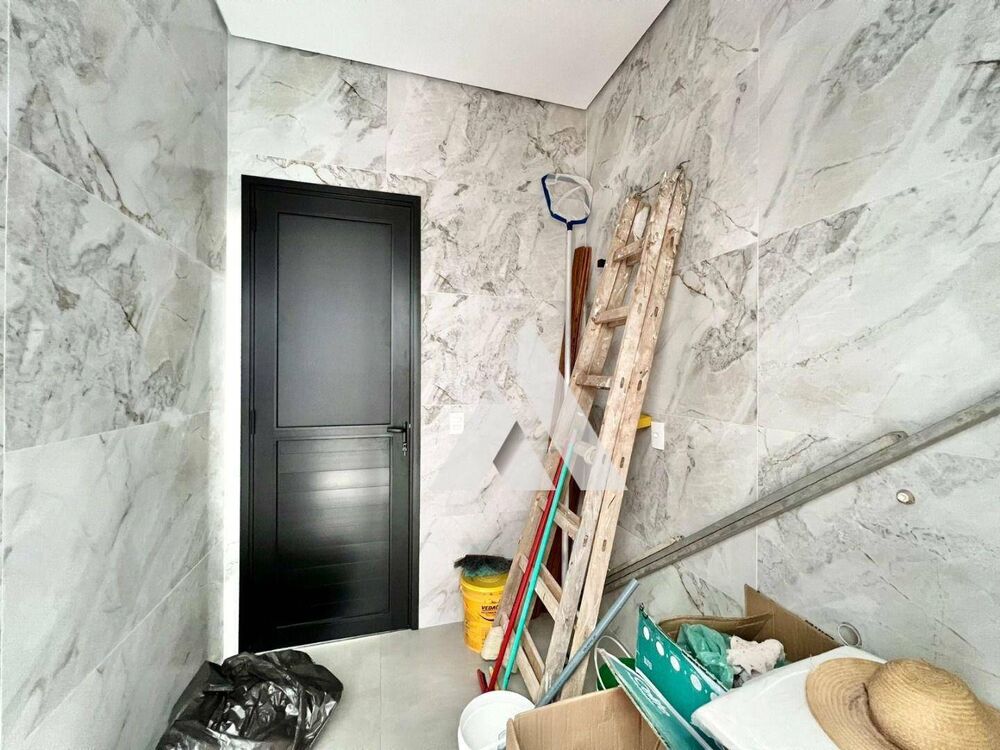 Casa de Condomínio à venda com 3 quartos, 220m² - Foto 3