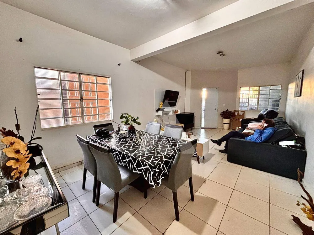 Casa, 3 quartos, 213 m² - Foto 3
