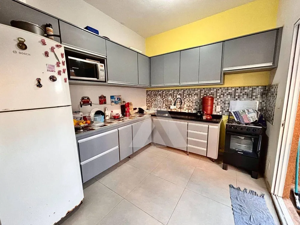 Casa, 3 quartos, 213 m² - Foto 1